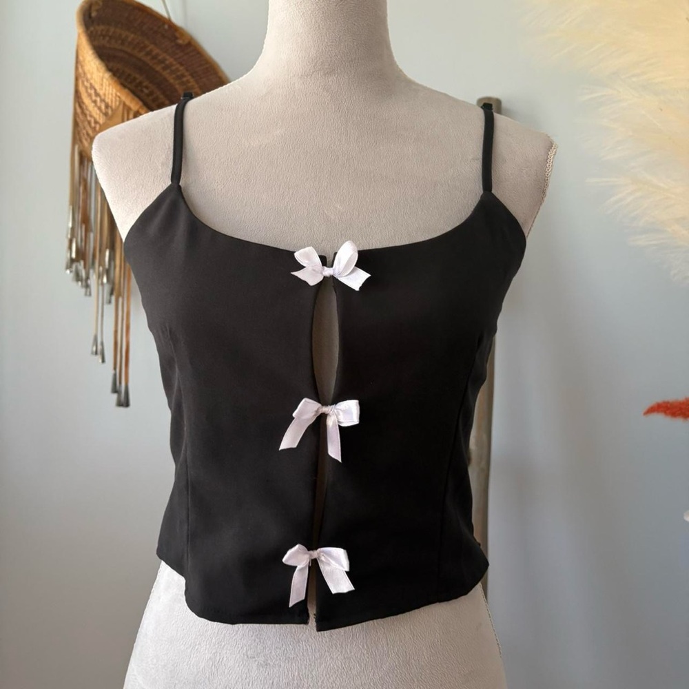 PrettyLittleThing Black Cut-Out Tie Front Camisole
